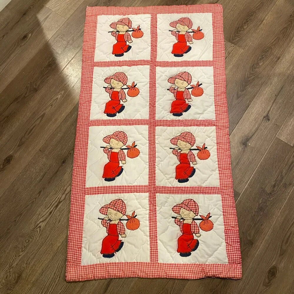 Vintage‎ Handmade Baby Quilt 50